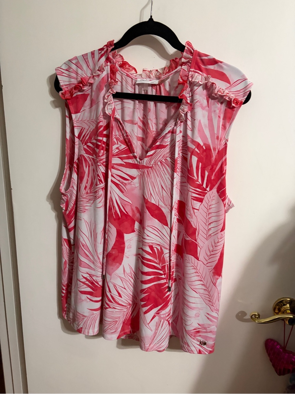 🥳 2X Calvin Klein Pink and White Printed Ruffle Neck Blouse